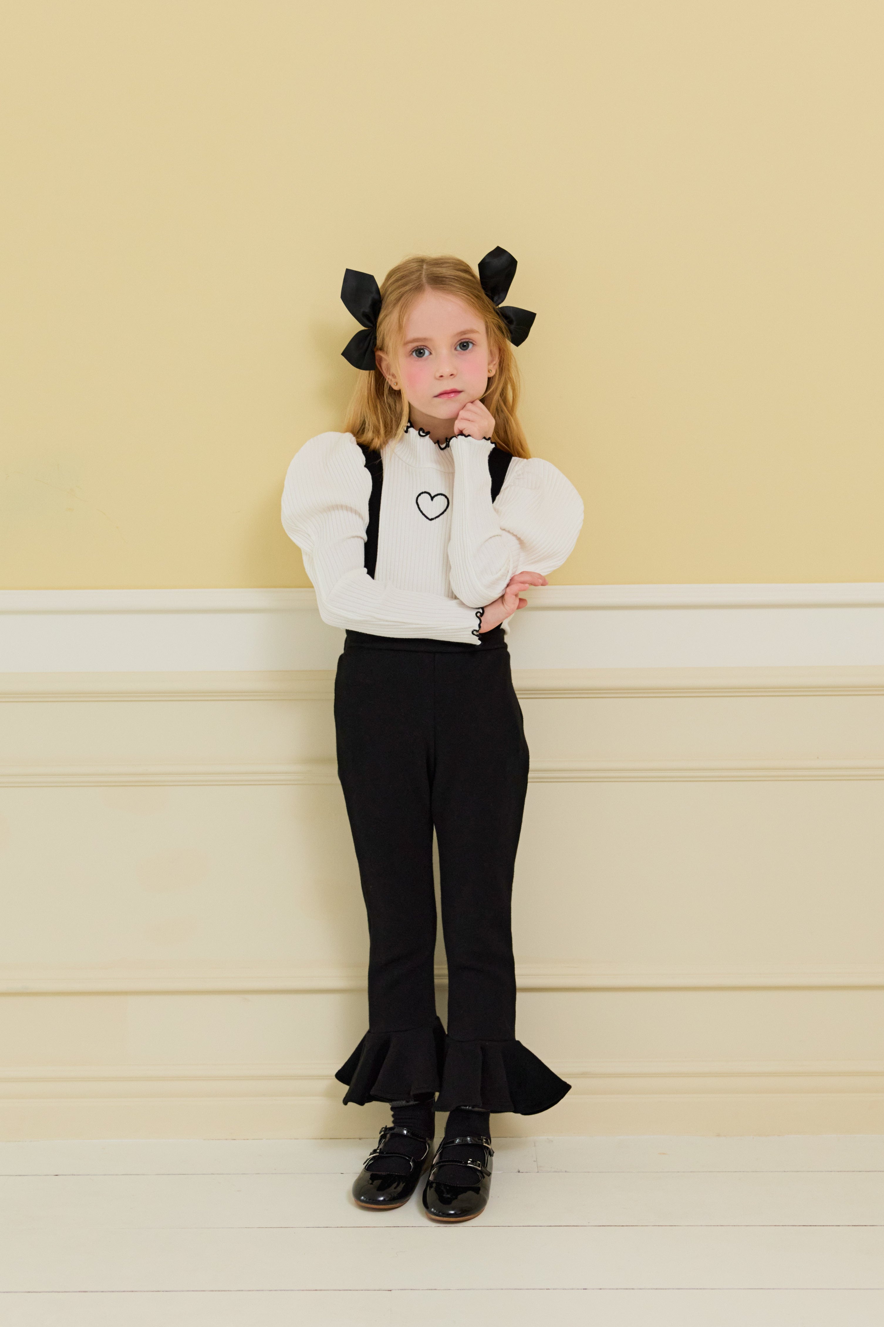 [ALITTLE] Winter twoway heart pocket frill pants_Black