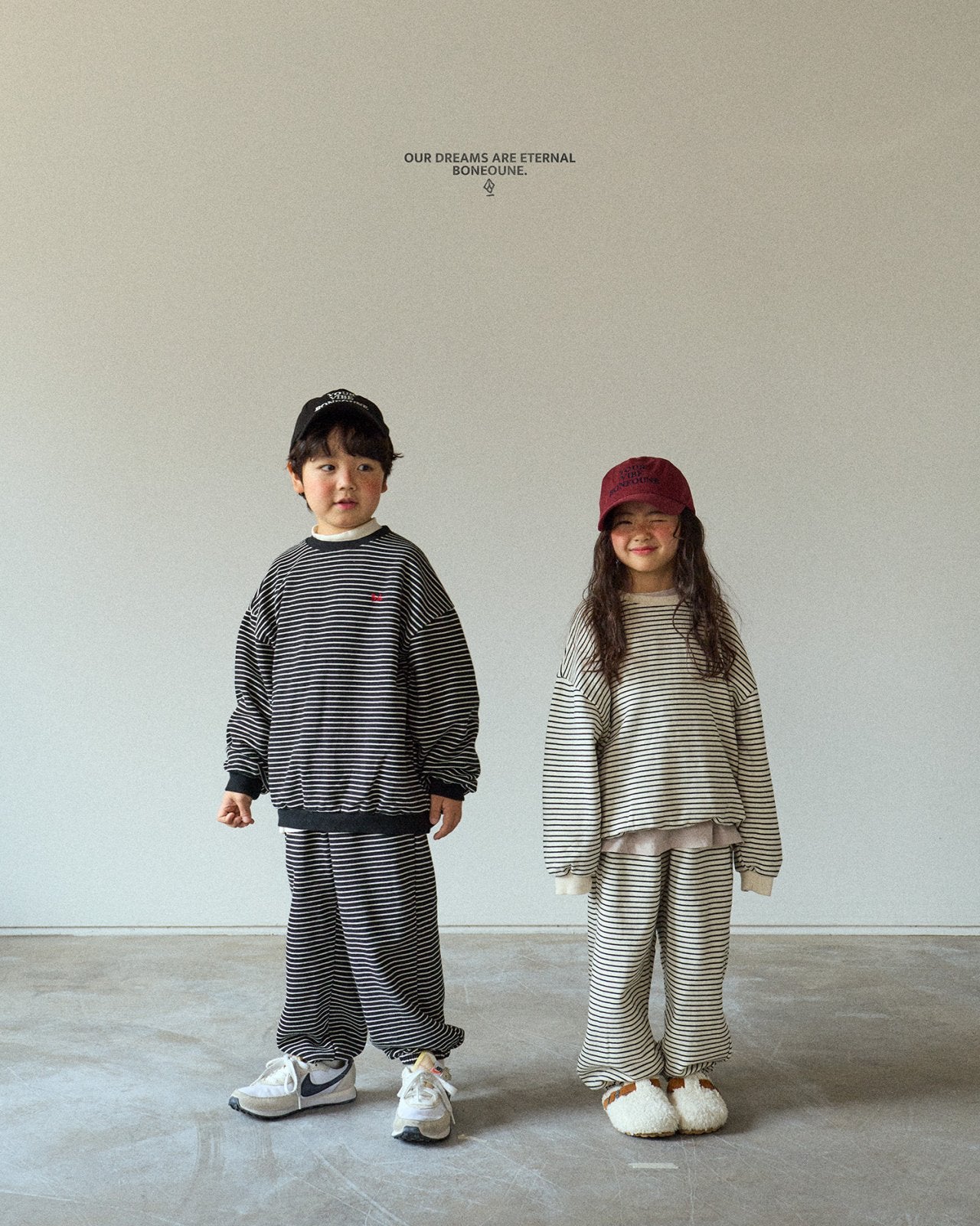 [BONEOUNE] Mono Line Sweatshirt_2colors