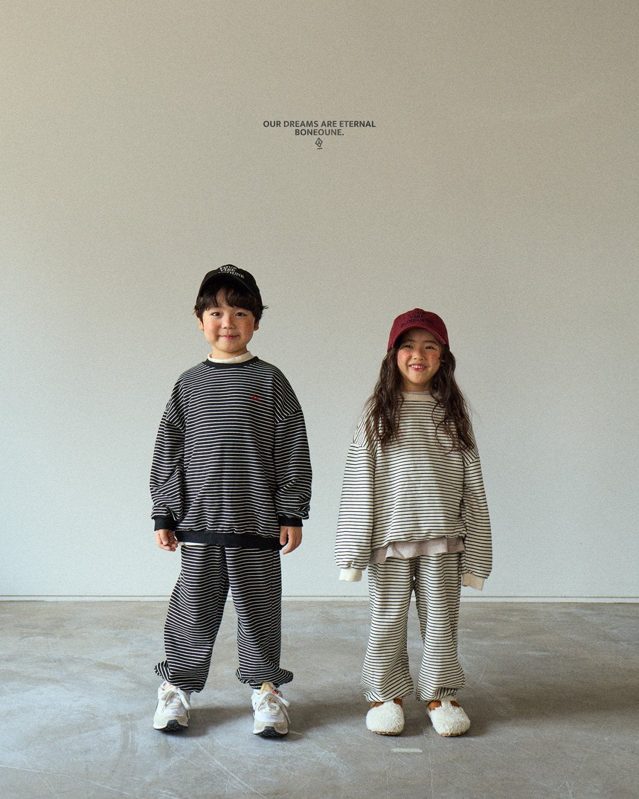 [BONEOUNE] Mono Line Jogger Pants_2colors