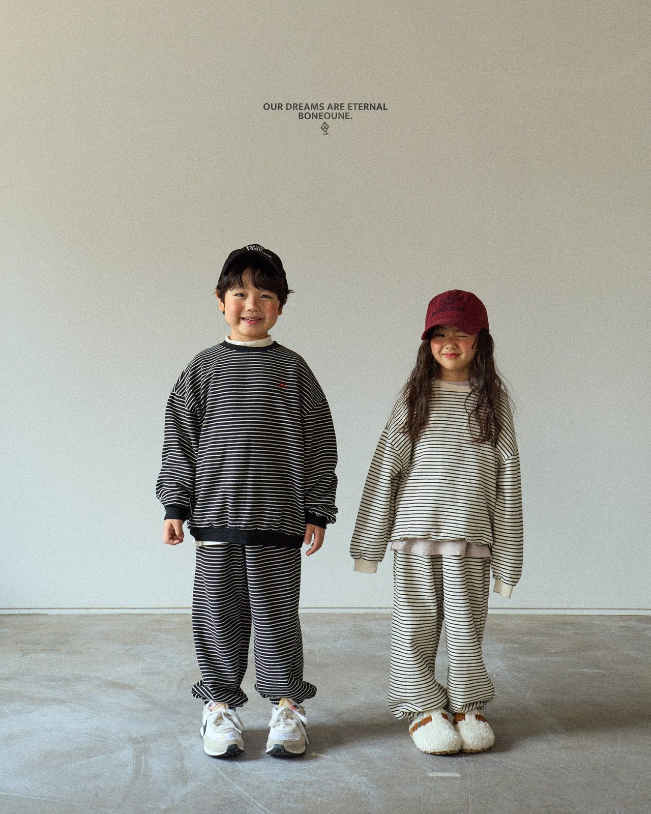 [BONEOUNE] Mono Line Jogger Pants_2colors