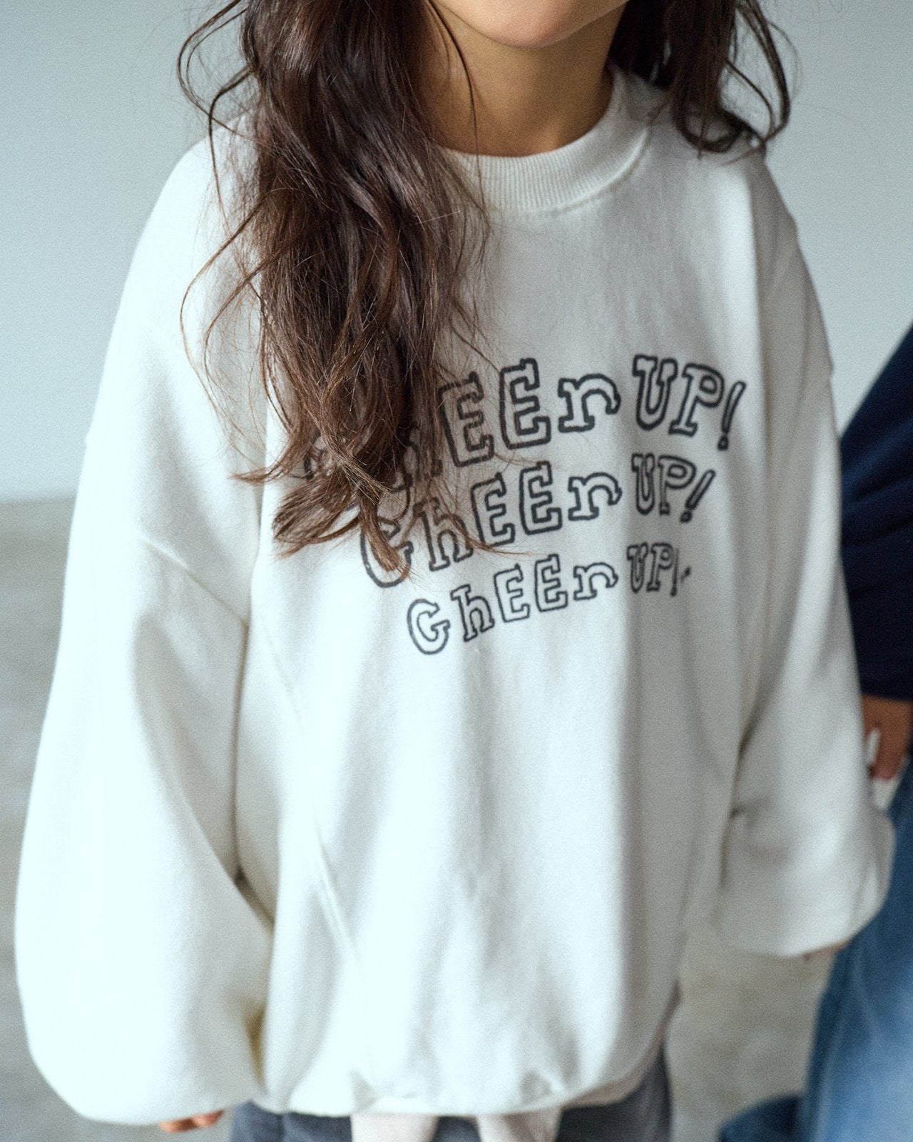 [BONEOUNE] Cheer up Crop Sweatshirt_2colors