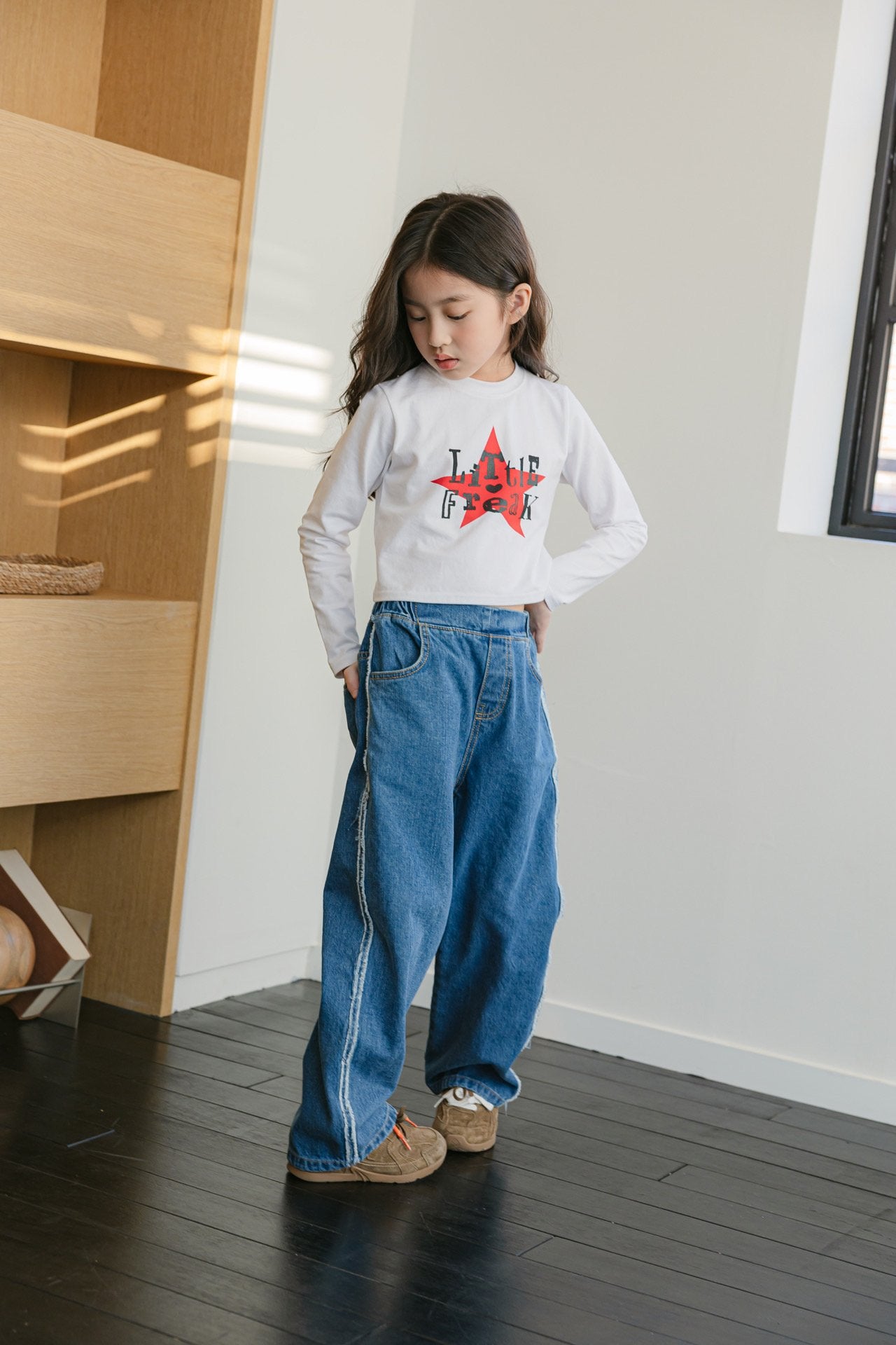 [DOREDORE] Side Line Denim Pants