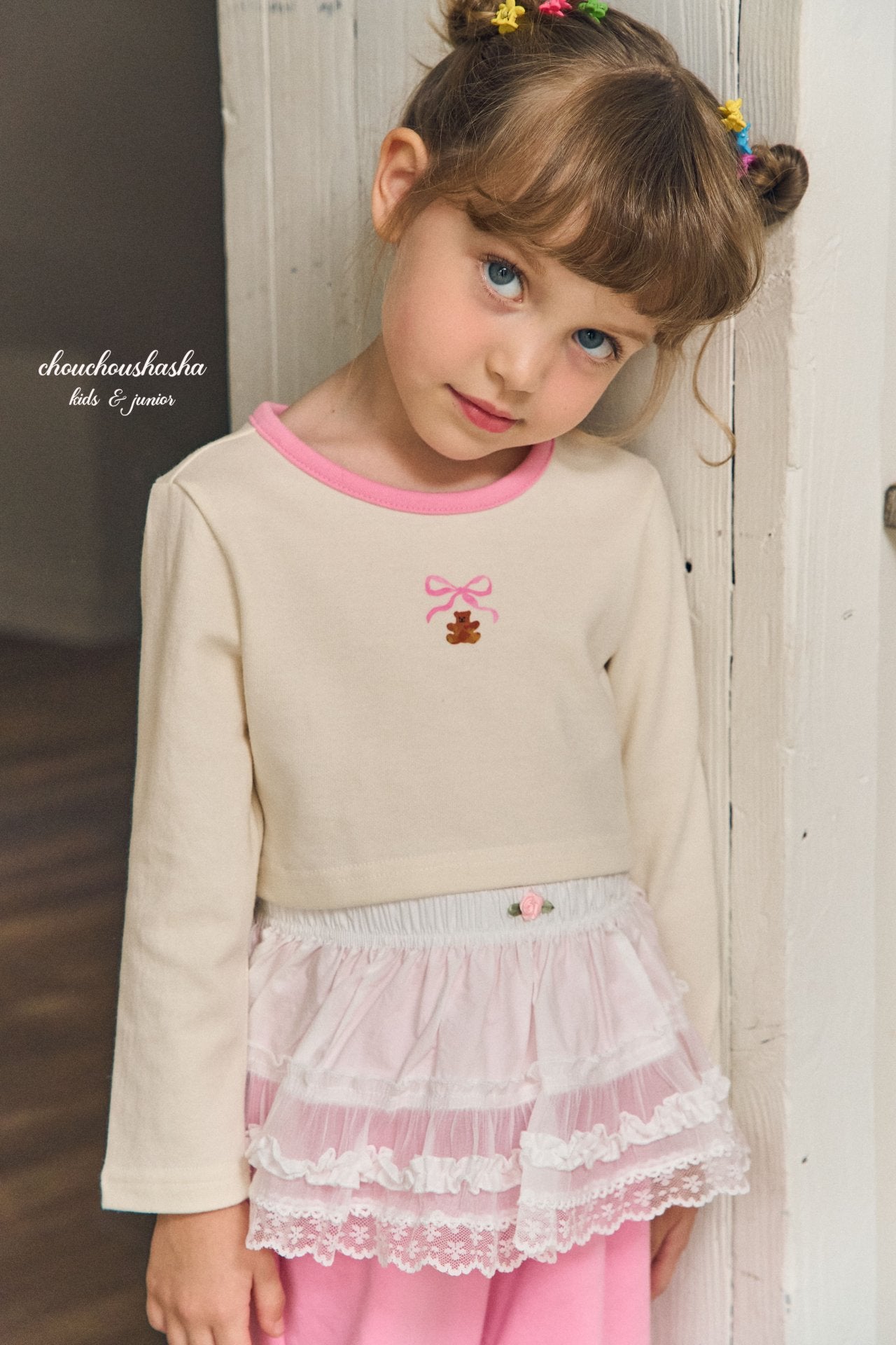 [CHOUCHOUSHASHA] Bear Ribbon Crop T-shirts_2colors
