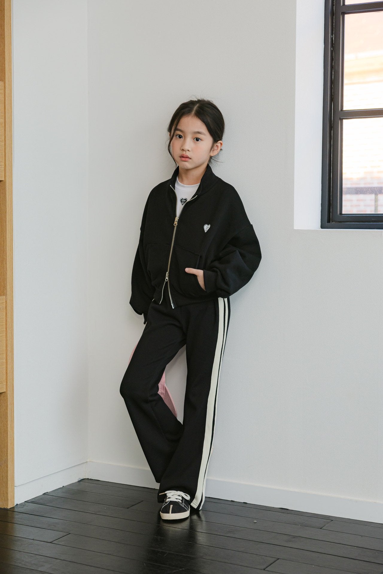 [DOREDORE] Two Line Flare Pants_Black