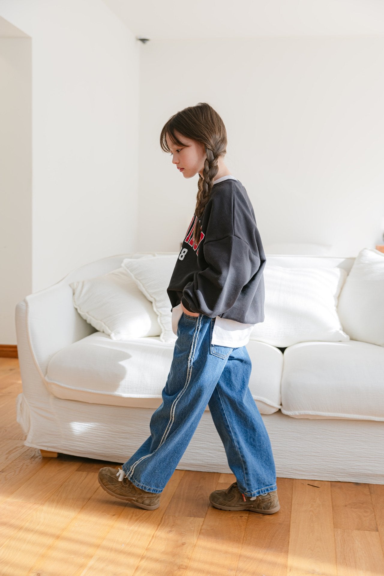 [DOREDORE] Side Line Denim Pants