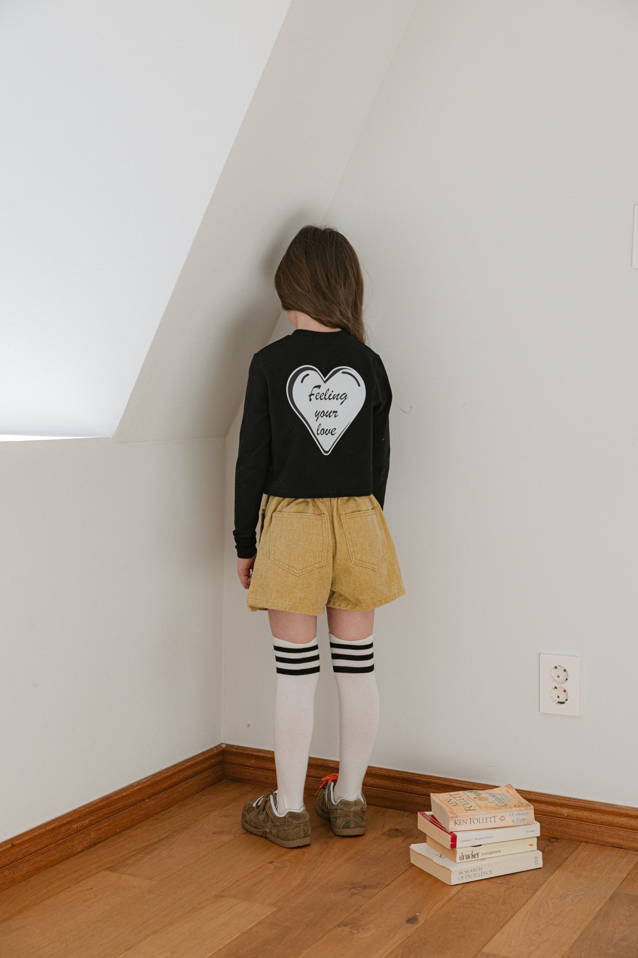 [DOREDORE] Love Heart Crop T-shirt_2colors