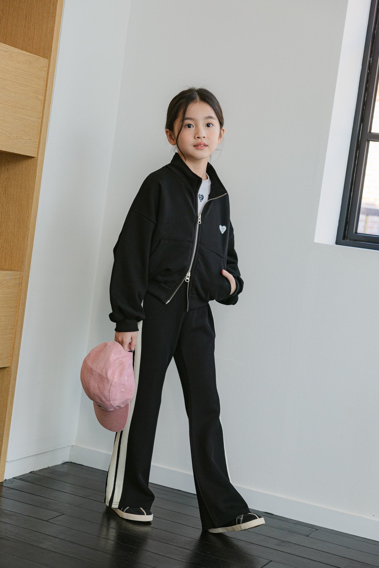 [DOREDORE] Two Line Flare Pants_Black