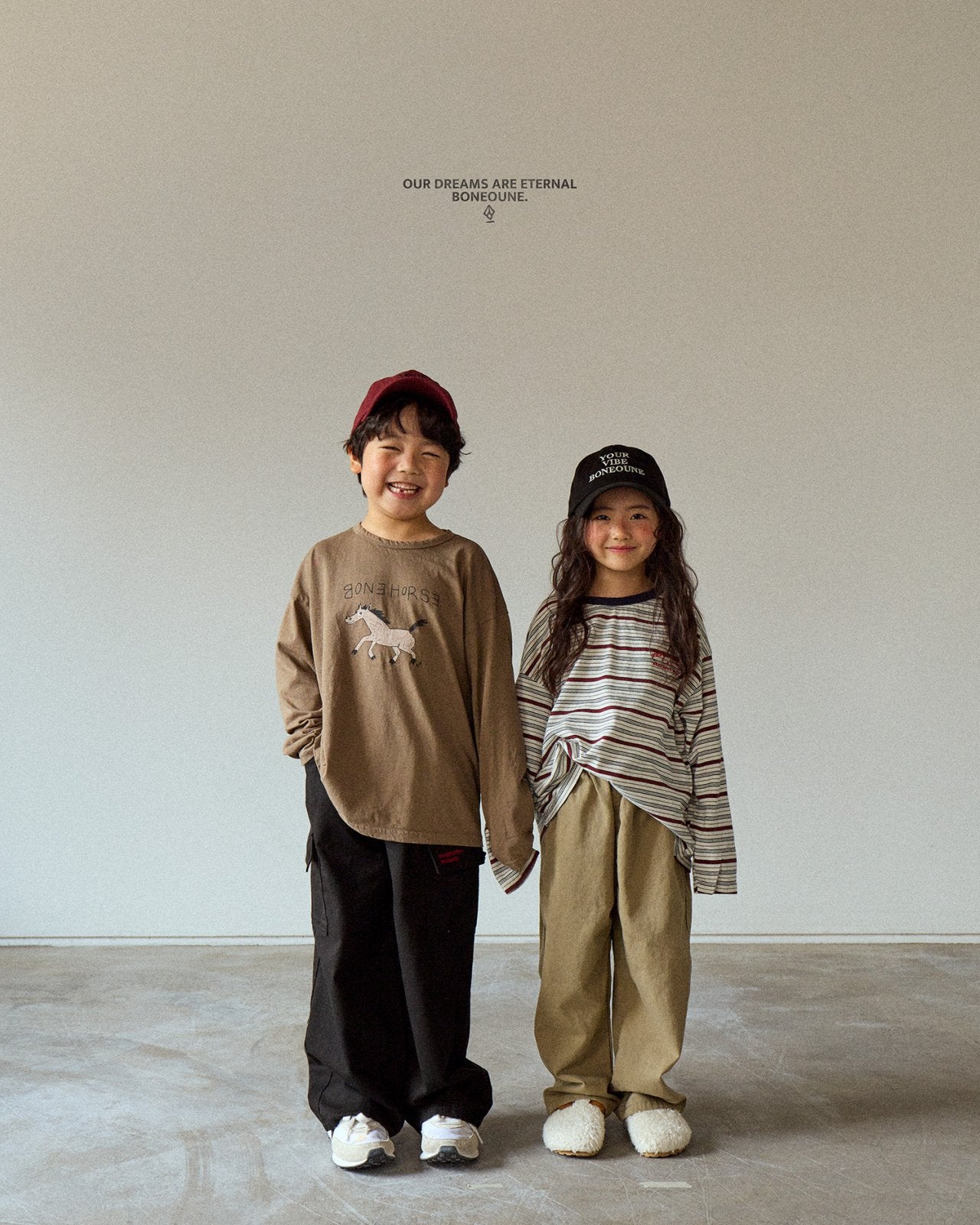 [BONEOUNE] Run Run Horse Single T-shirt_2colors