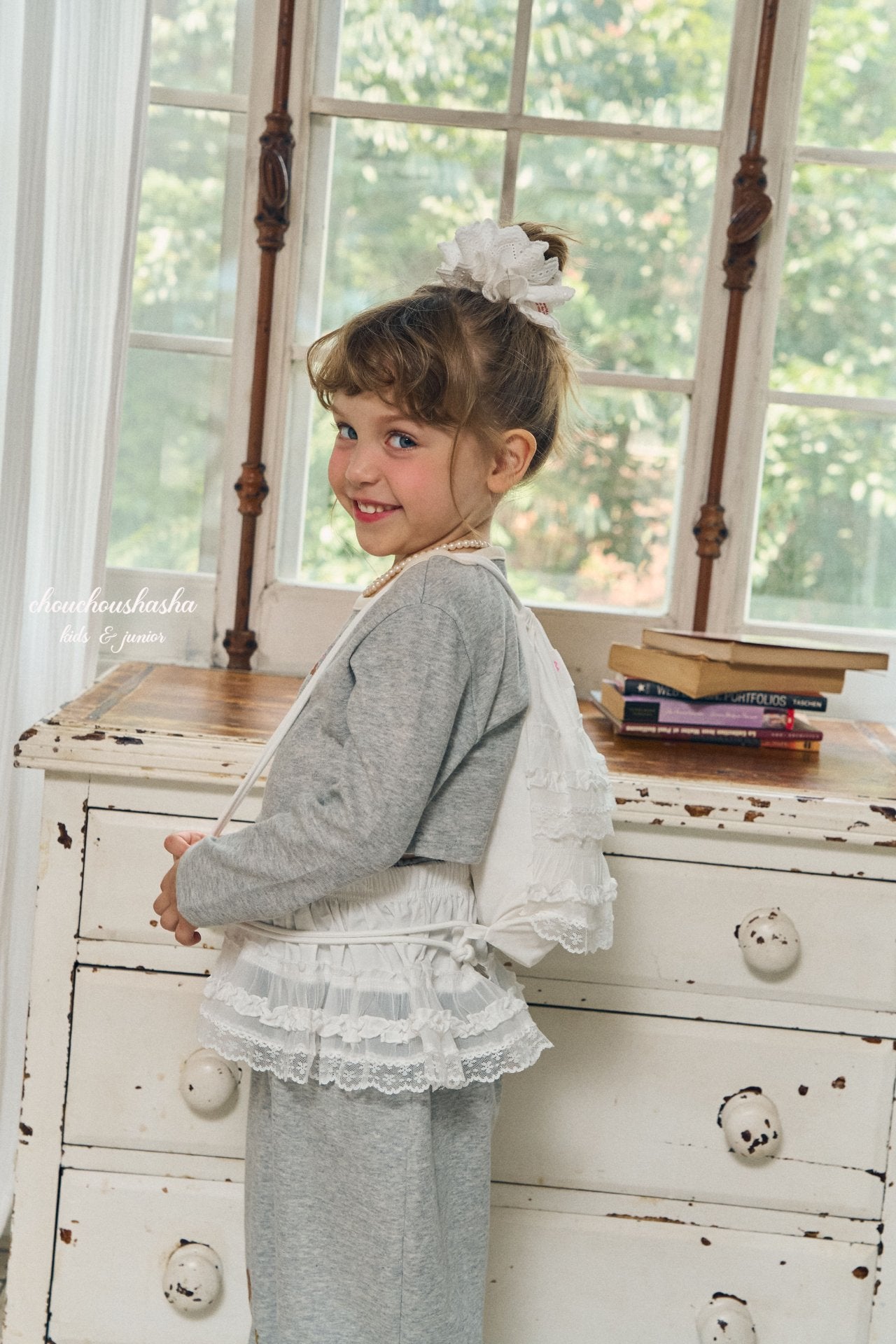 [CHOUCHOUSHASHA] Bear Ribbon Crop T-shirts_2colors