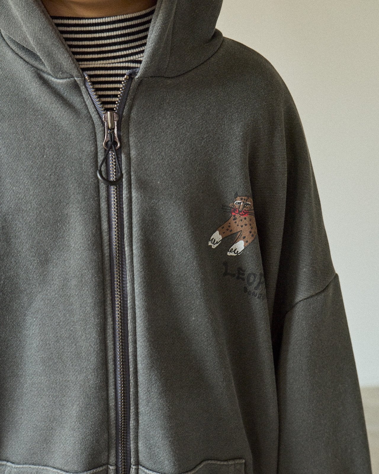 [BONEOUNE] Bone Pigment Hood Zip-Up_2colors