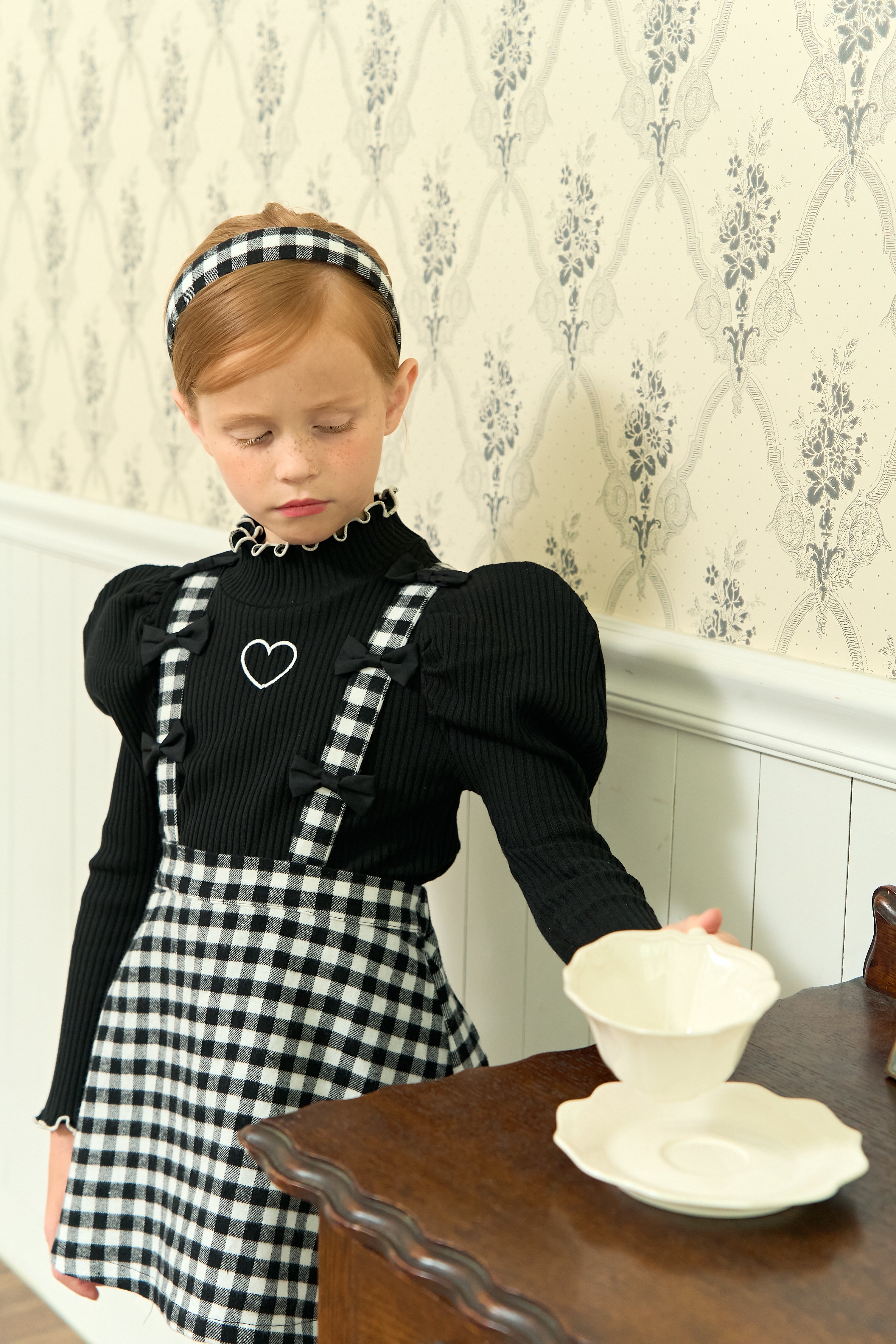 [ALITTLE] heart puff pola T_Black