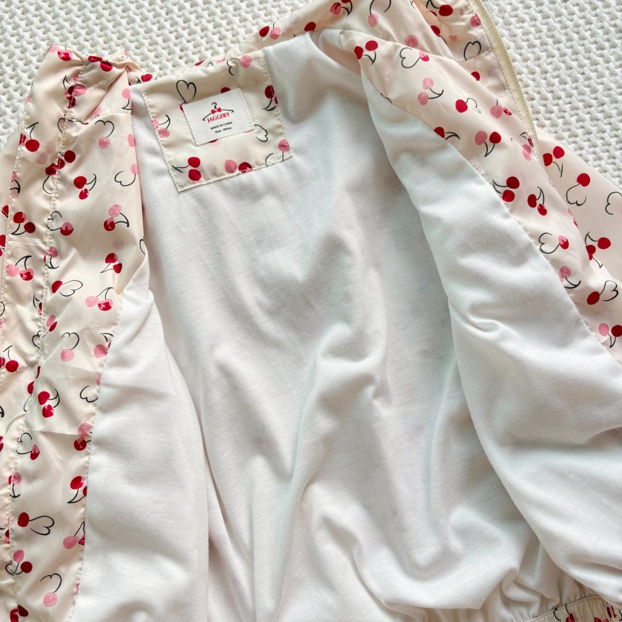 [TOASTS] Cherry Cherry Windbreaker