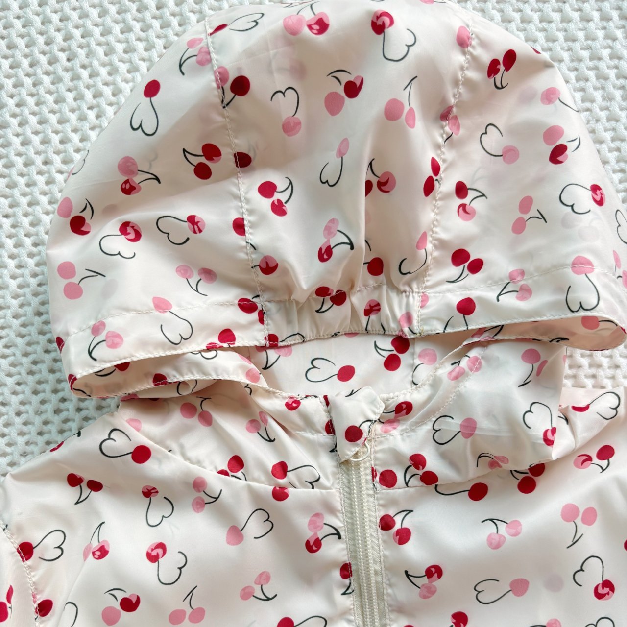 [TOASTS] Cherry Cherry Windbreaker