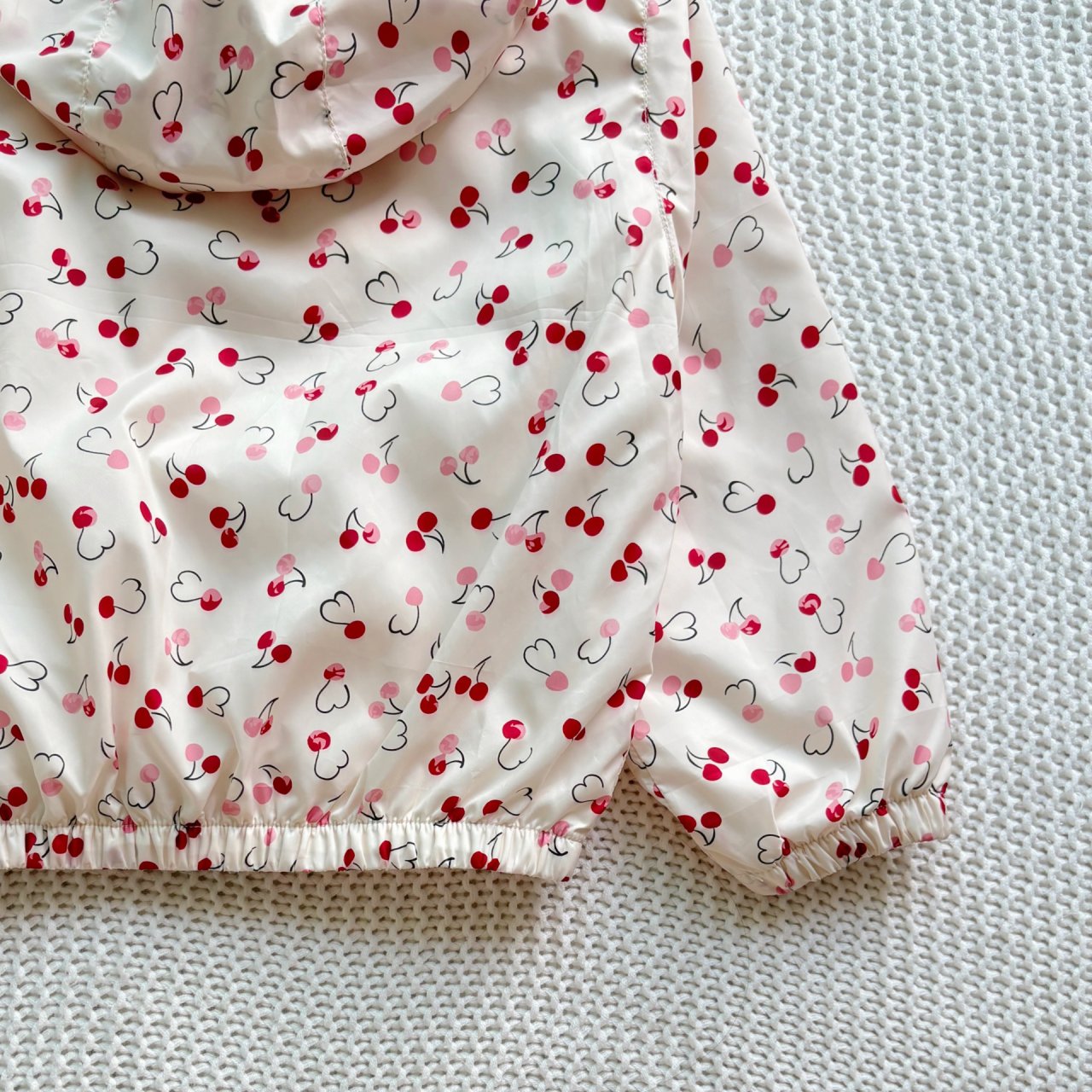 [TOASTS] Cherry Cherry Windbreaker