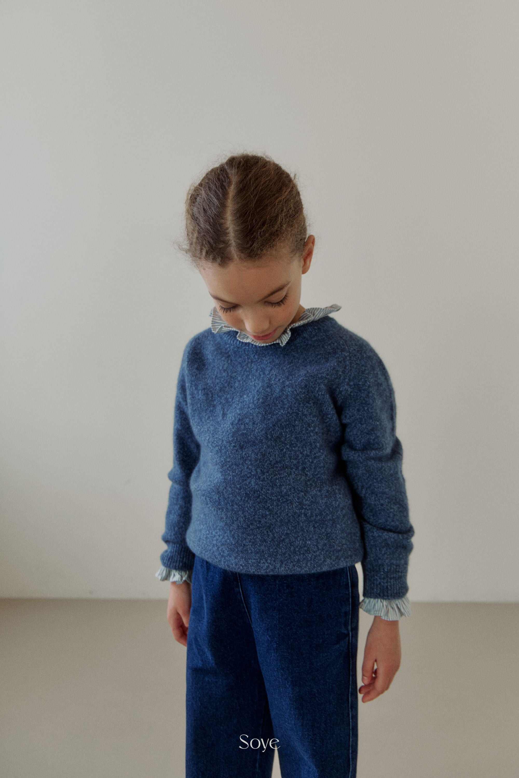 [Soye] Raccoon Round Knit_Blue