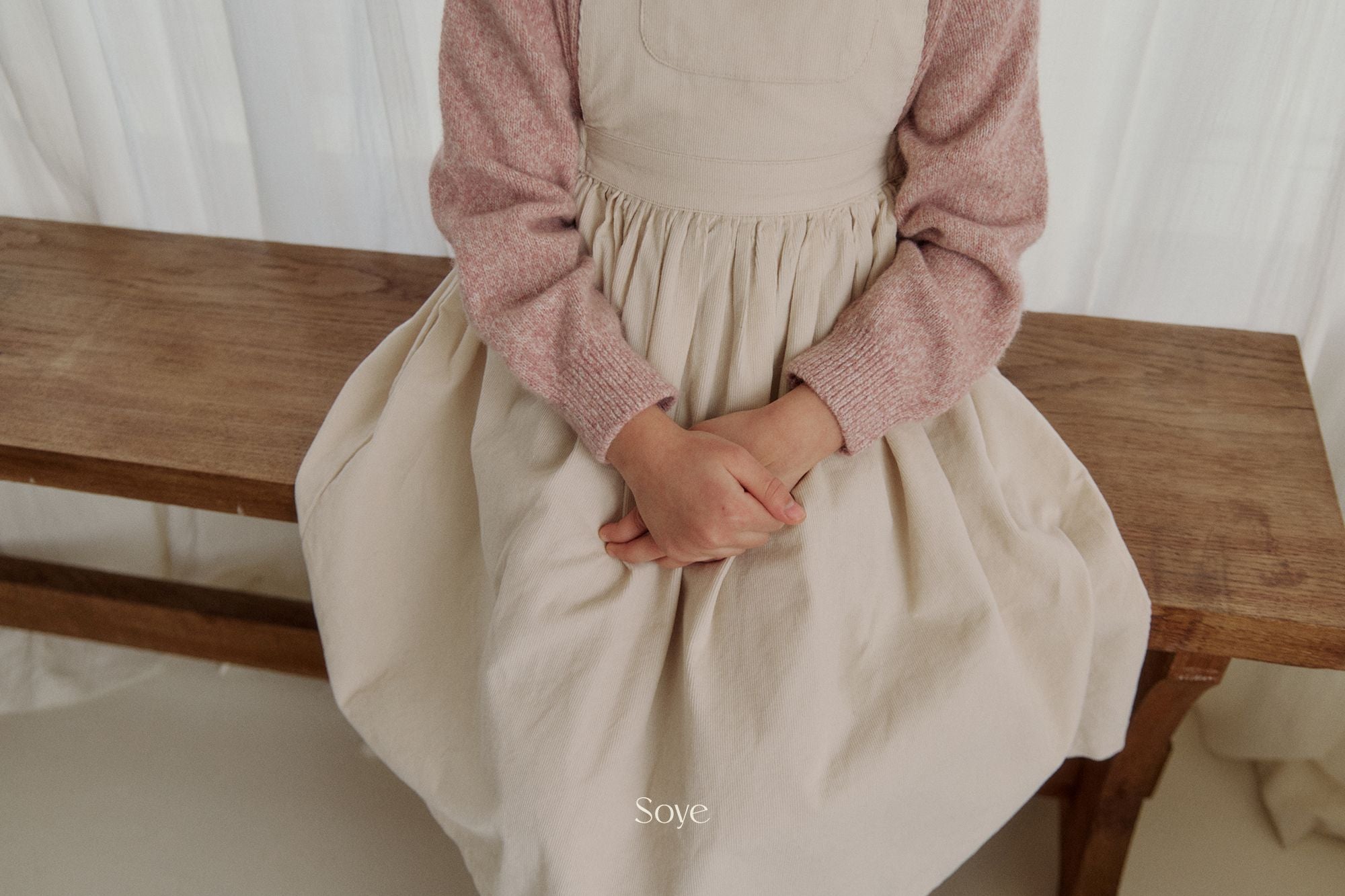 [Soye] Raccoon Round Knit_Pink