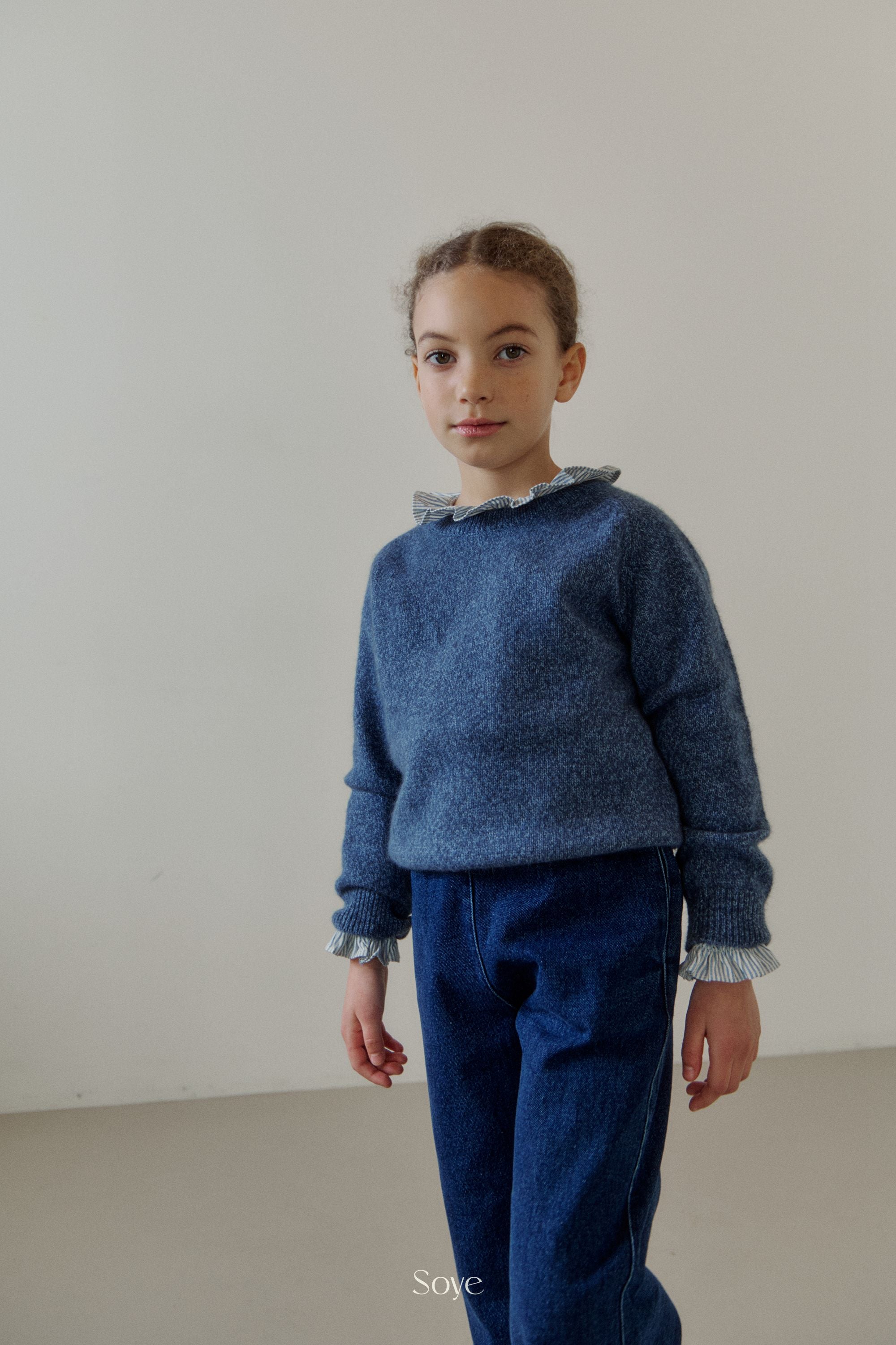 [Soye] Raccoon Round Knit_Blue