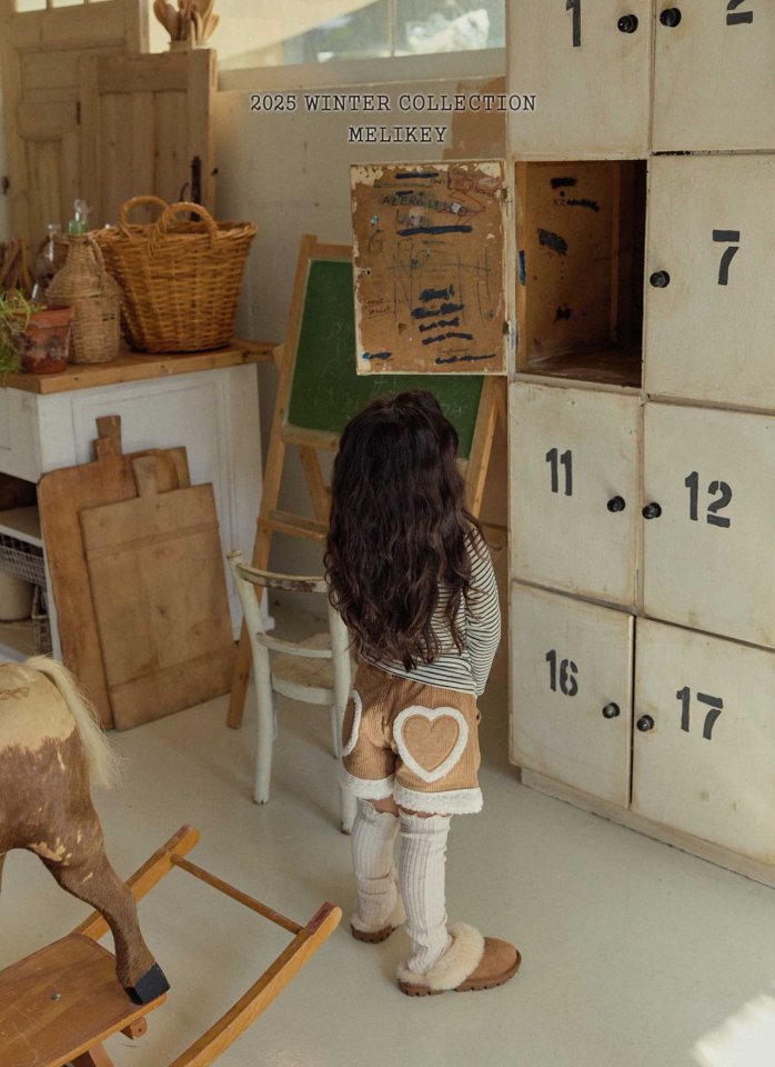 [melikey]Ugg Heart Shorts_2colors