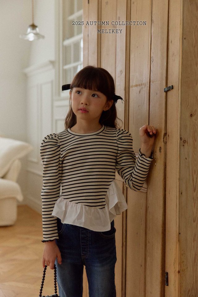[melikey] Coco Diagonal Frill T-shirt_2colors