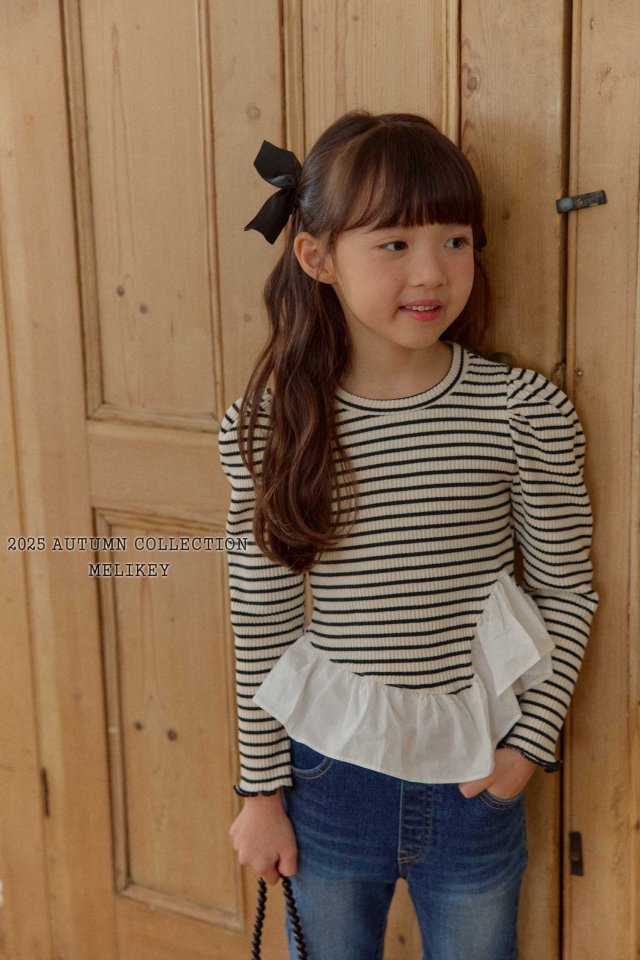 [melikey] Coco Diagonal Frill T-shirt_2colors