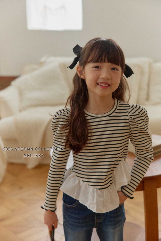 [melikey] Coco Diagonal Frill T-shirt_2colors