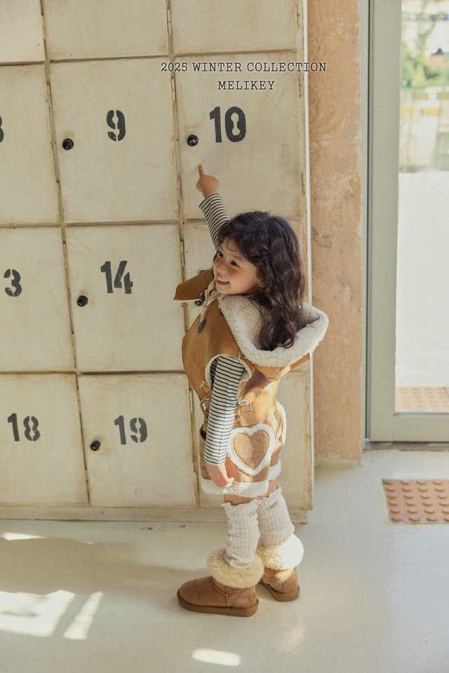 [melikey] Shearling Hooded Cape_Brown