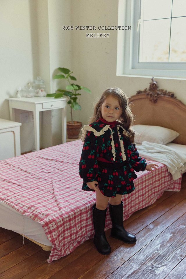 [melikey] Cherry Frill Shorts_Black