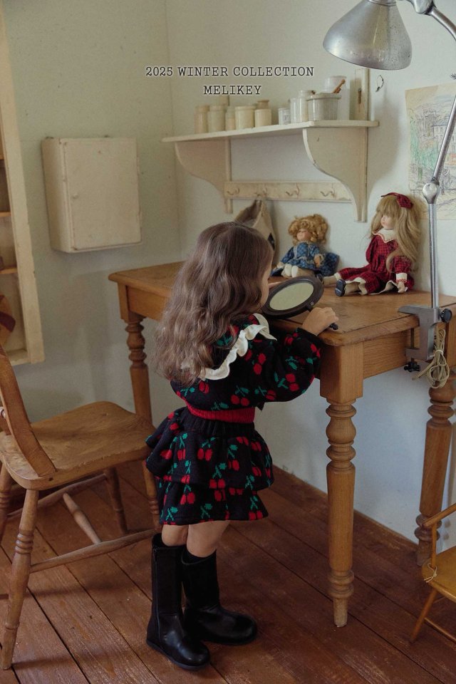 [melikey] Cherry Frill Shorts_Black